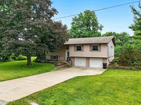 6415 134th St, Blue Grass, IA 52726