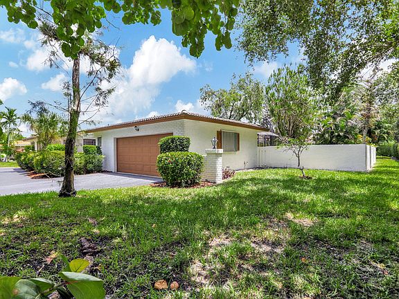 4th image of 9298 NW 16th Street