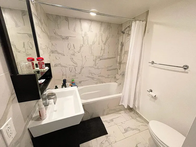 726-28 Market St #405 — Photo 30