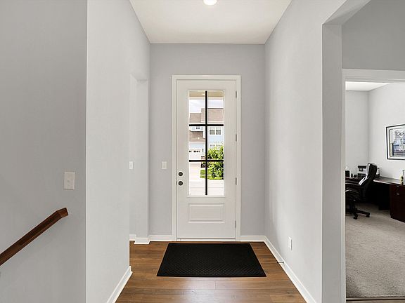 4th image of 15565 Starflower Dr