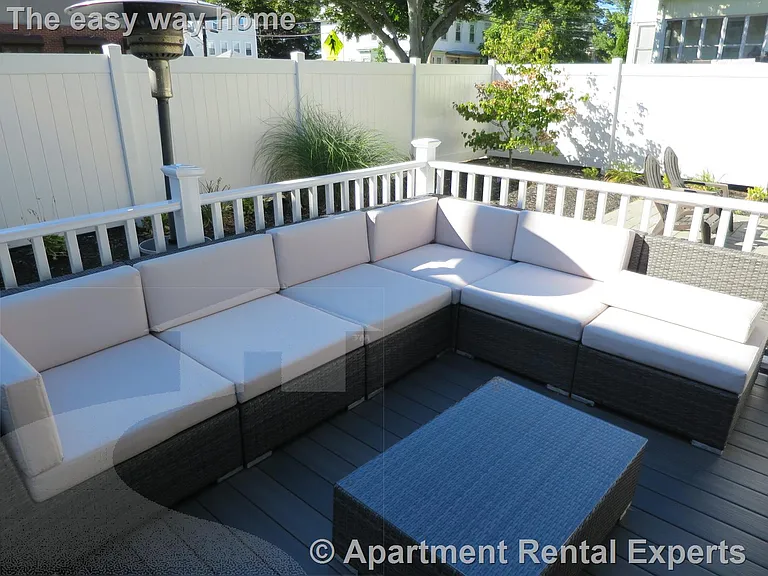 181 Winthrop St — Photo 16