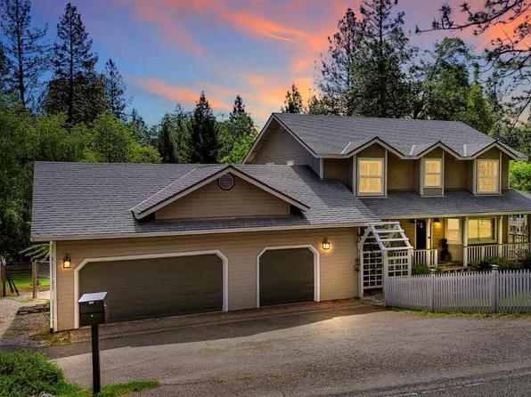 12071 Alta Sierra Dr, Grass Valley, CA 95949