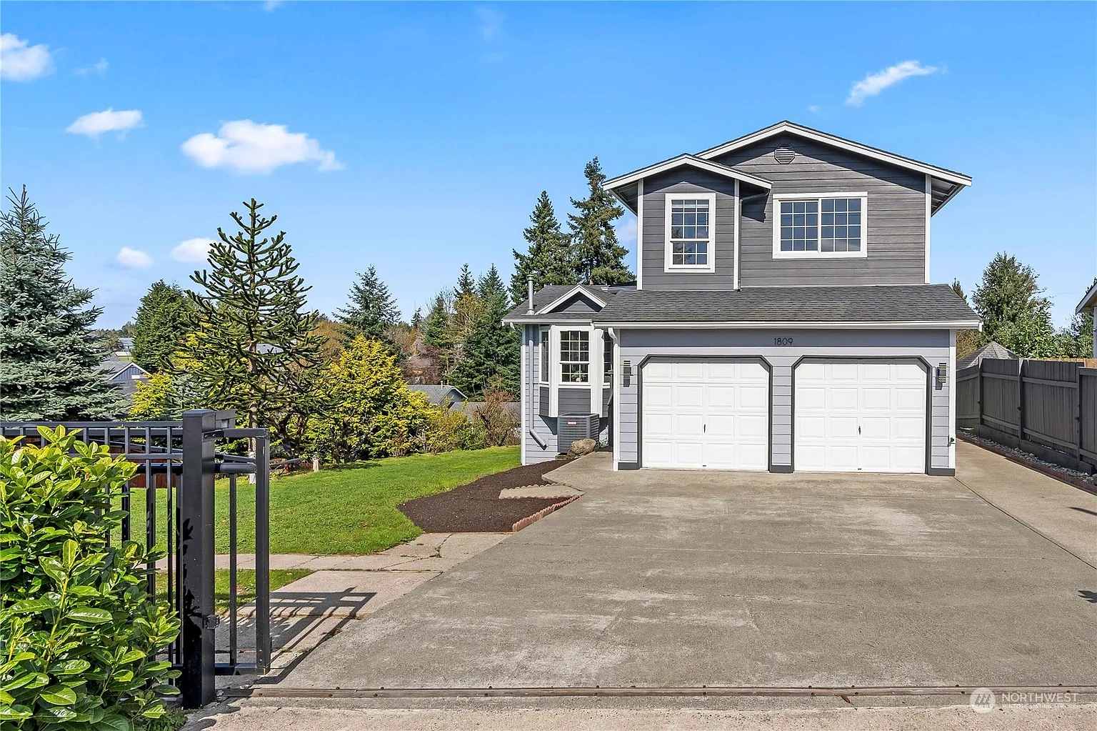1809 Browns Point Boulevard NE photo 1