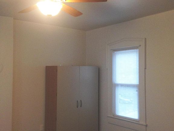 5th image of 130 1/2 Brooklyn Ave