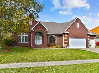 2915 SE Timberline Dr, Waukee, IA 50263