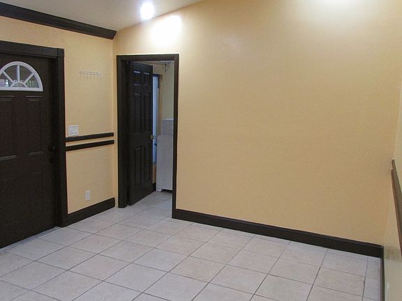 5th image of 1216 SW 75th Ave