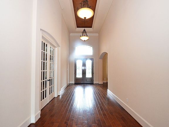4th image of 27807 Charter Lake Ln