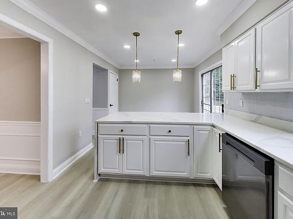 5th image of 4807 Pistachio Ln