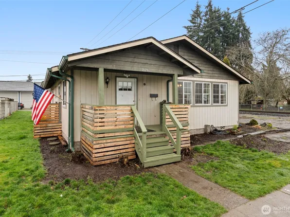 1025 E St, Centralia, WA 98531
