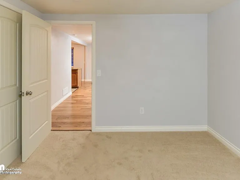21615 Settlers Dr — Photo 11