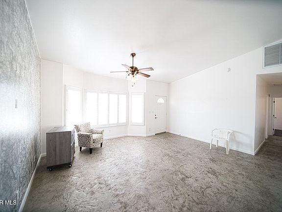 3rd image of 8447 Fernwood Ave