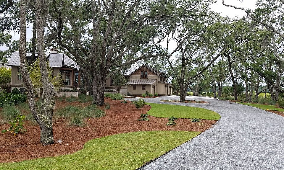 2nd image of 14 Connies Point Dr