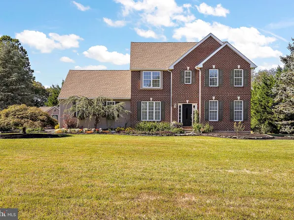 218 Highland View Dr, Lincoln University, PA 19352