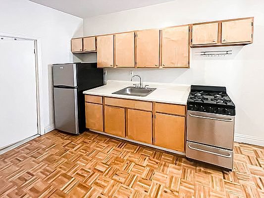 3rd image of 1153 3rd Ave APT 14