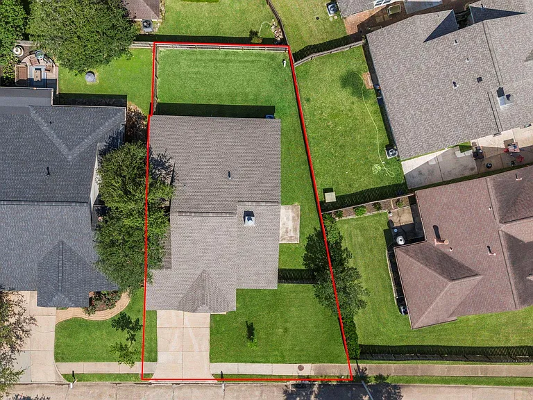 2210 Trail West St — Photo 34