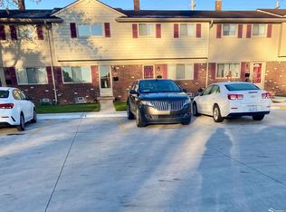 9764 Cornell St, Taylor, MI 48180