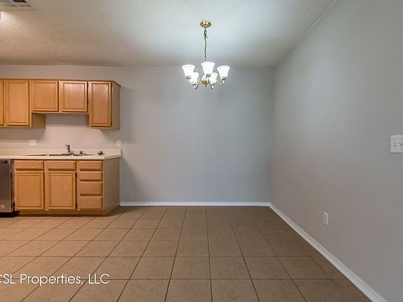 5th image of 5909 Samantha St