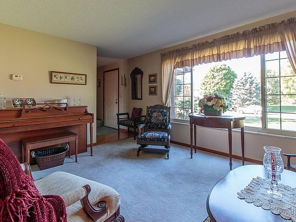 3rd image of 12286 Butterfield Dr