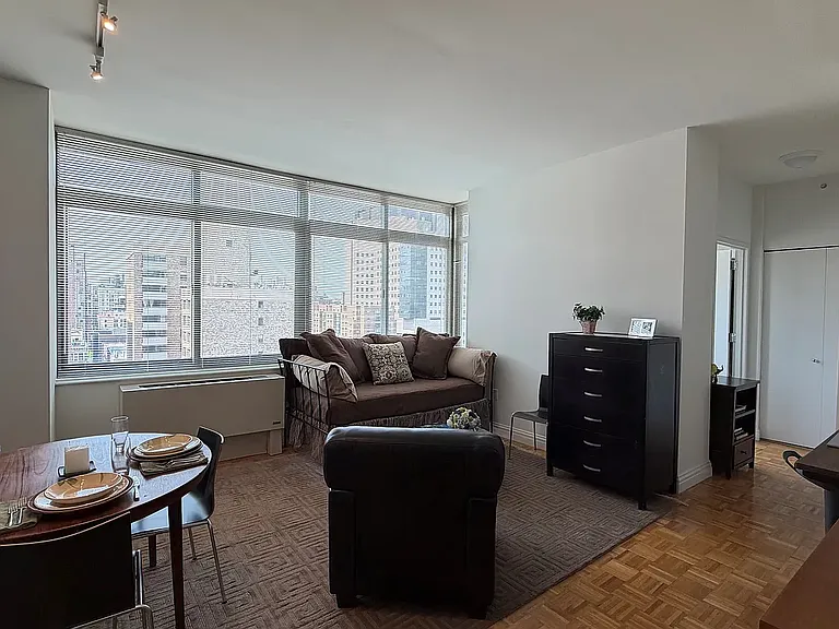 1500 Lexington Ave #17Q — Photo 2