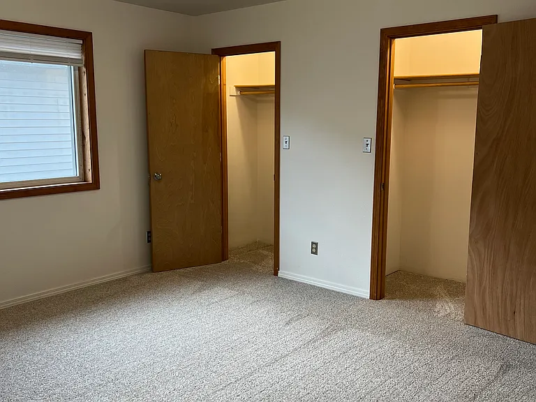 1627 Poplar St — Photo 10