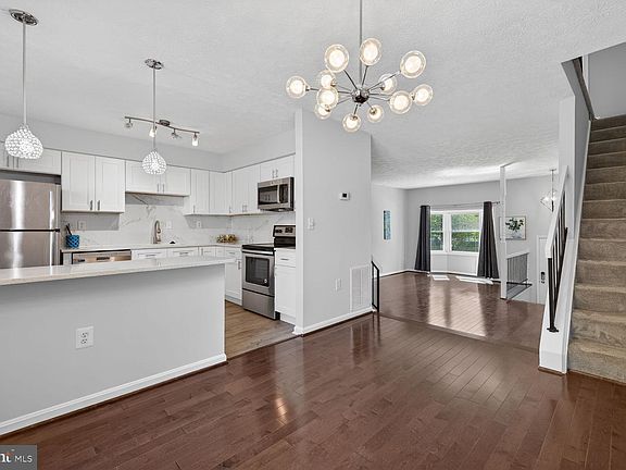 4th image of 805 Bayridge Dr