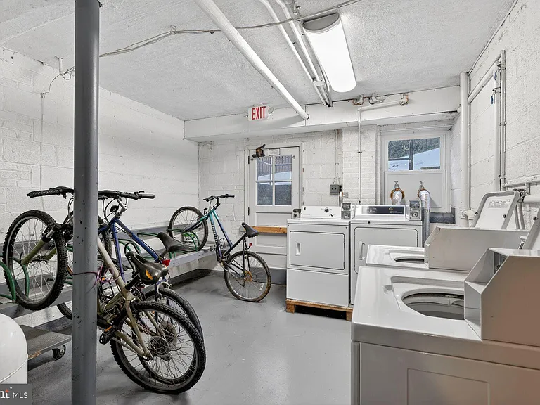 1410 N Quinn St #7 — Photo 20