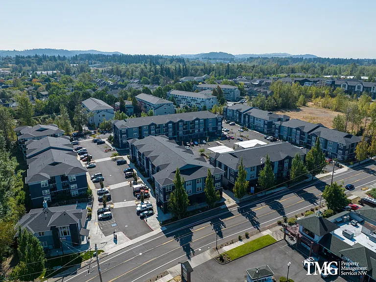Northbrook Village — Photo 9