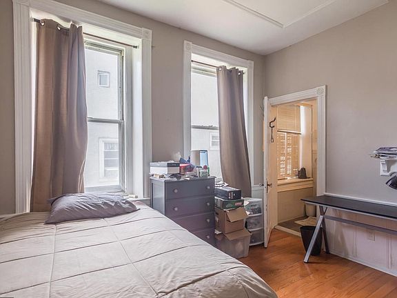 2nd image of 450 Lyceum Ave APT 1