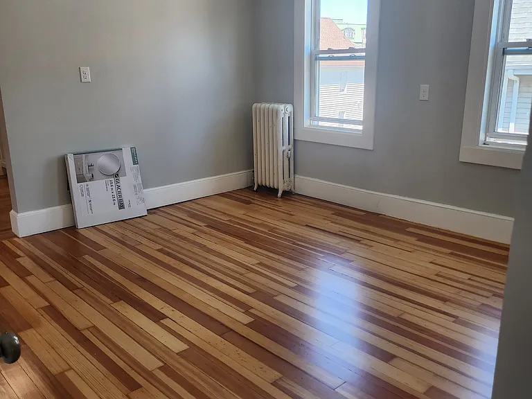 12 Hazelwood St #2 — Photo 3