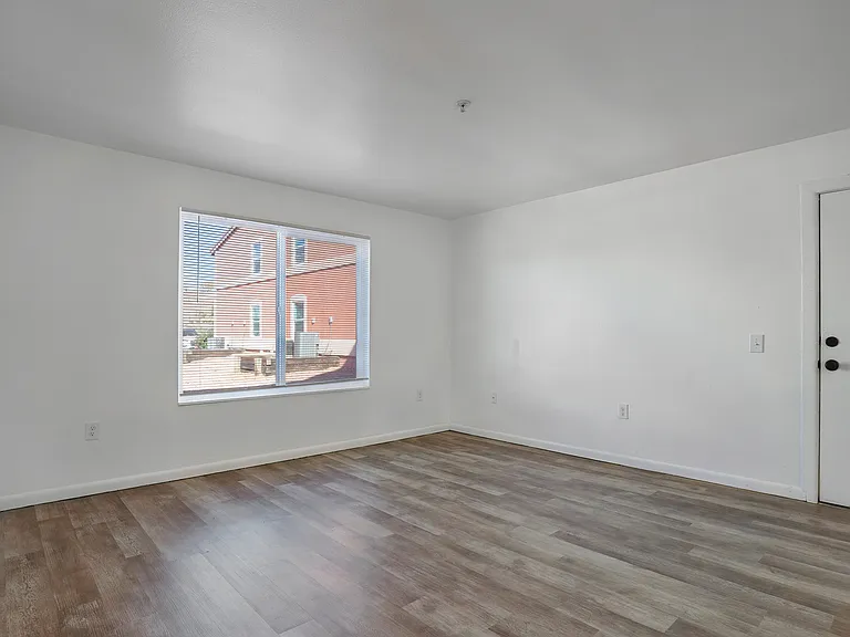 Vermillion View — Photo 10