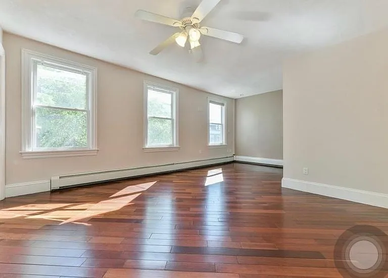 154 Webster St #2 — Photo 11