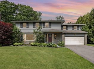 99 Grosvenor Rd, Rochester, NY 14610