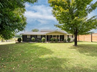 13693 N Mount Pleasant Rd, Gravette, AR 72736