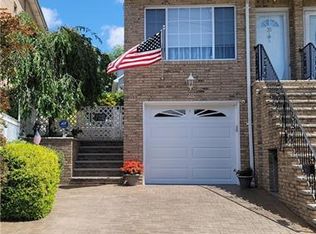 35 Cranford Ave, Staten Island, NY 10306