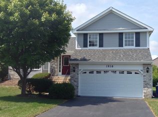 1810 Glenmoor Dr, Dundee, IL 60118