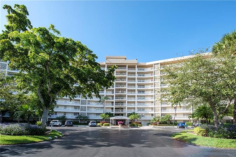 1st image of 3507 Oaks Way APT 507