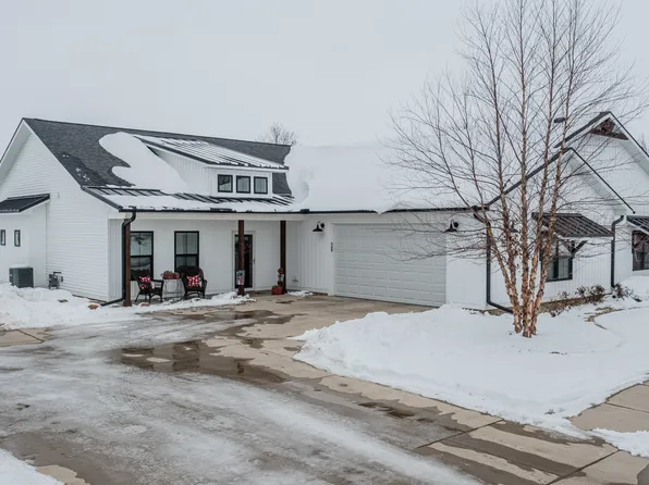 825 E Thompson St, Princeton, IL 61356