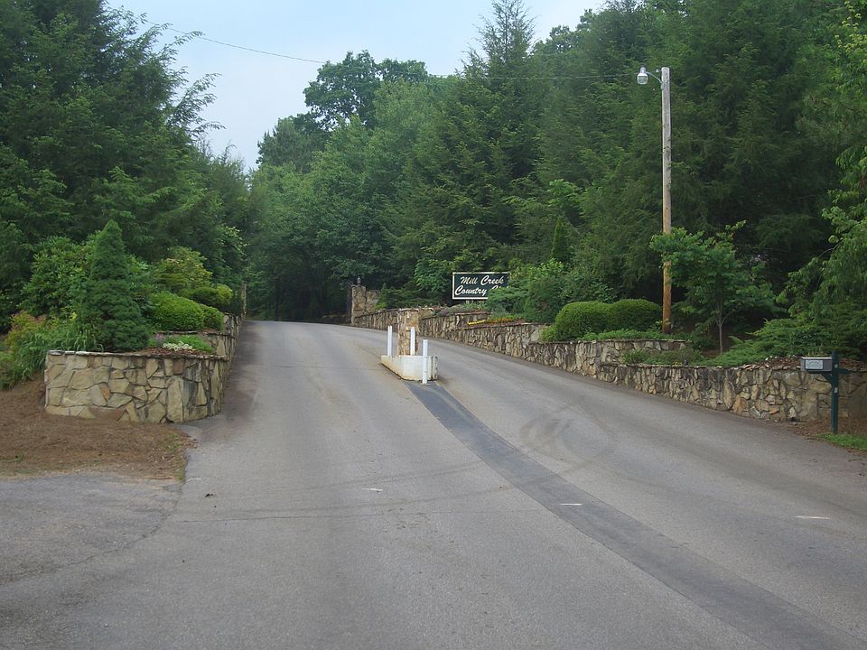 1st image of 341 Country Club Dr