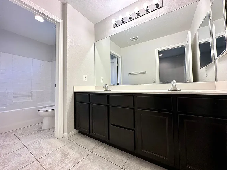 6130 Villa Lante Ave — Photo 10