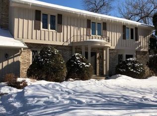 3060 Loon Ln, Eagan, MN 55121
