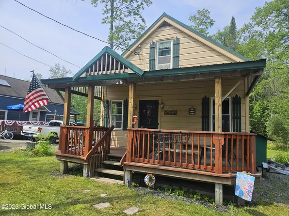 126 Lake Avenue, Caroga Lake, NY 12032