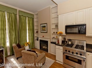 1037 W Webster Ave, Chicago, IL 60614