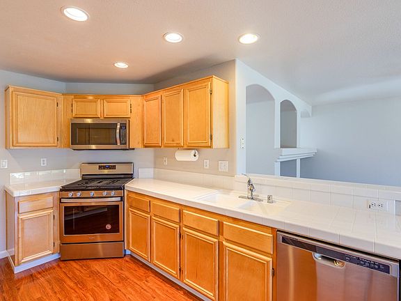 4th image of 26885 Wildflower St