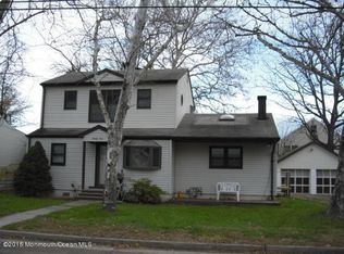 24 Baldwin Ave, Middletown, NJ 07748