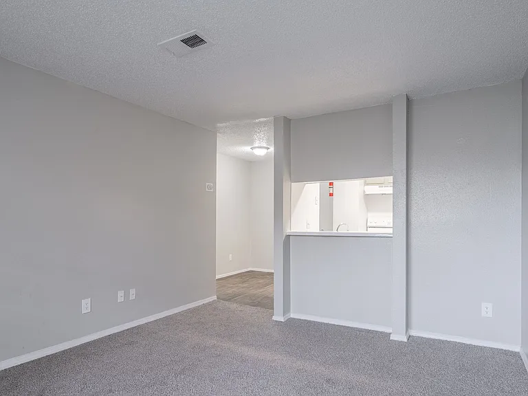 Shadow Bay Apartments — Photo 10