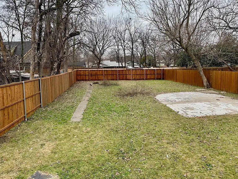 1505 N College St — Photo 25