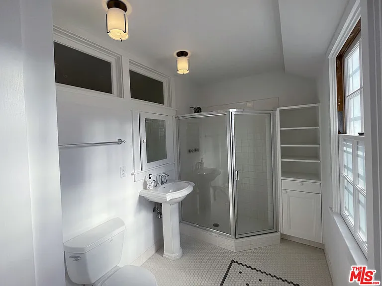 3008 3rd St #C — Photo 7