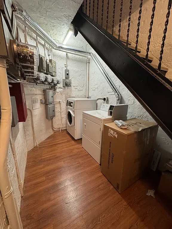 2 bed, 1.0 bath, 650 sqft, $3,500 — Photo 2