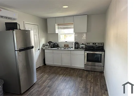 2 bed, 750 sqft, $999 — Photo 2