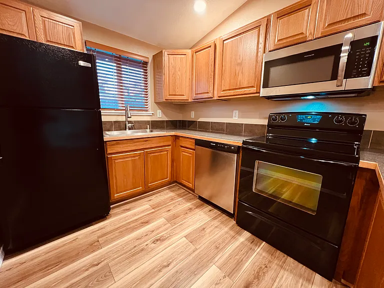Stainless Steel Microwave & Dishwasher!